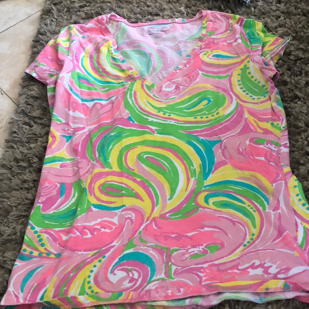 Lilly great condition T-shirt